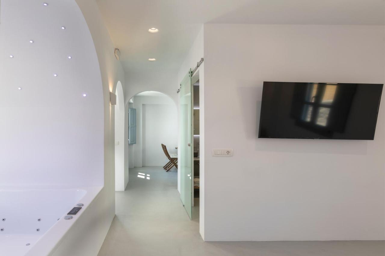 Blackstone Luxury Suites Emporio  Exterior foto