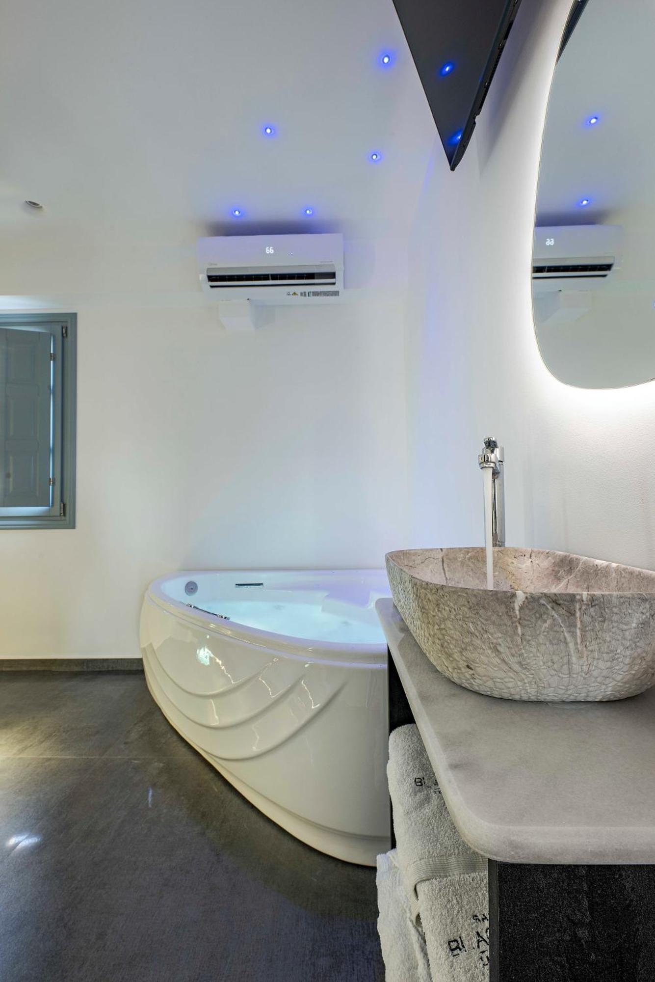 Blackstone Luxury Suites Emporio  Exterior foto