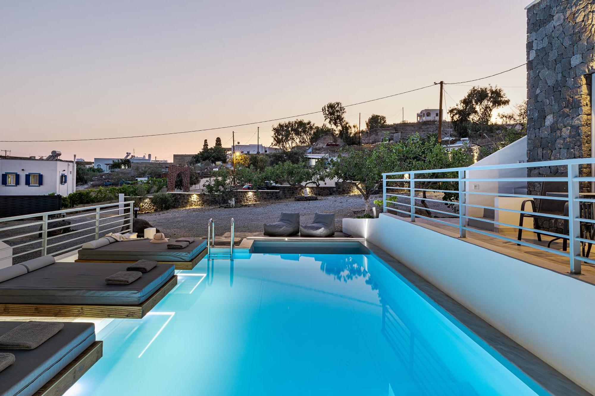 Blackstone Luxury Suites Emporio  Exterior foto